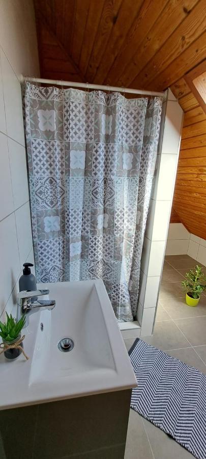 Babi Apartmanhaz Gyenesdiás Exterior foto