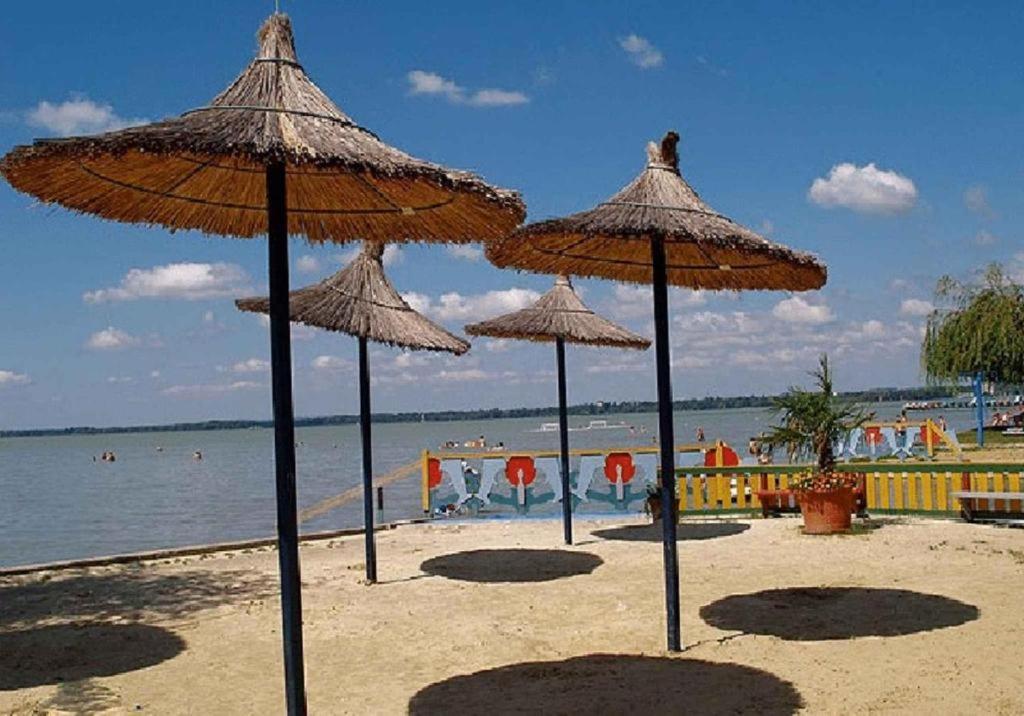 Babi Apartmanhaz Gyenesdiás Exterior foto